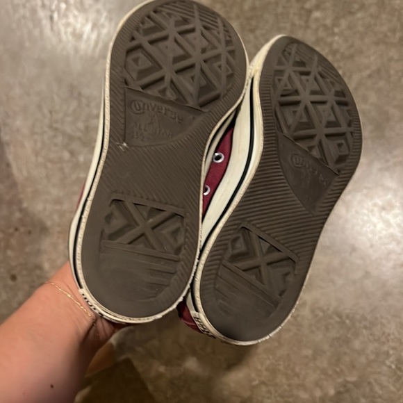 Converse - Picture 3 of 3